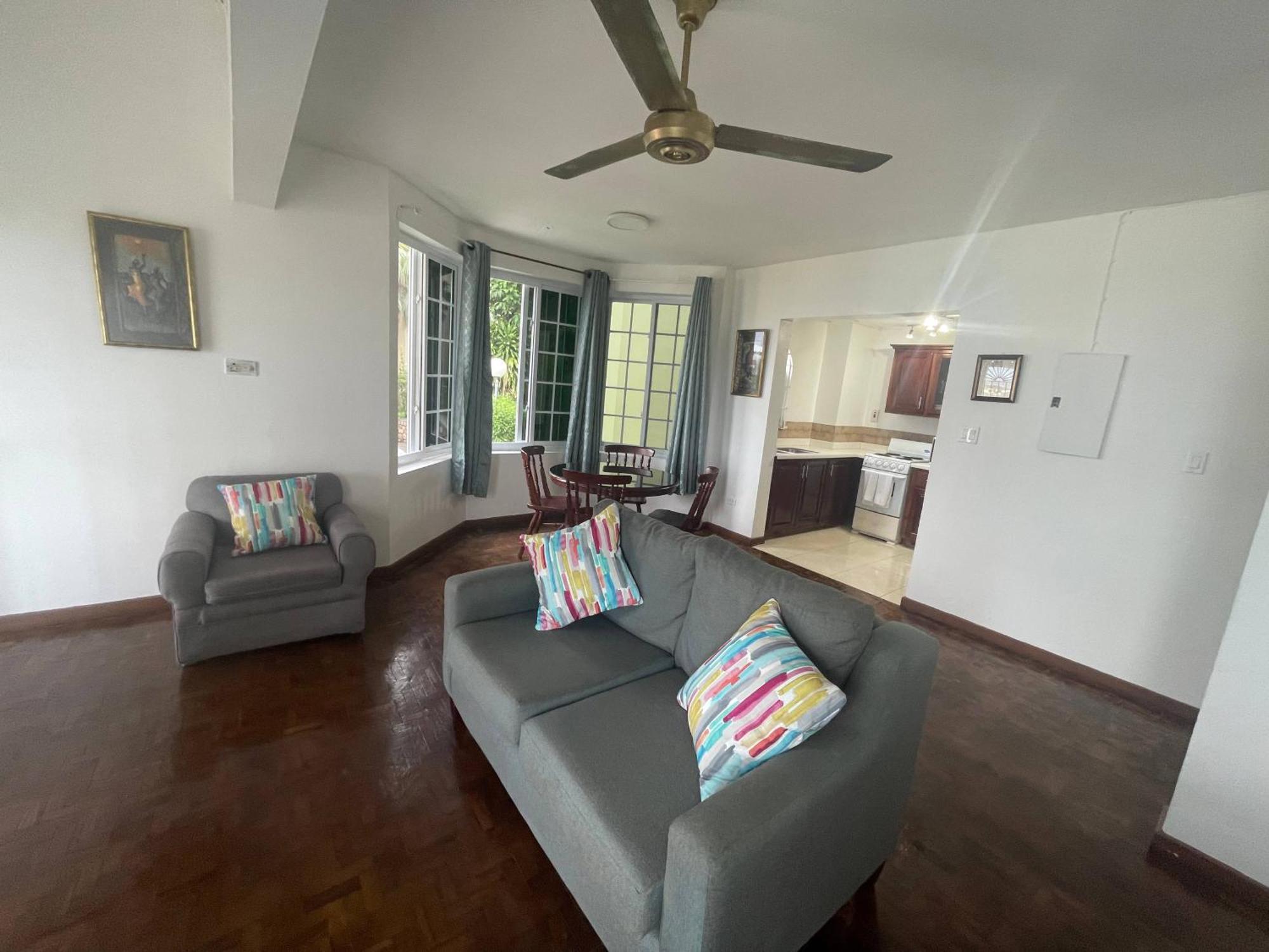 Oceanbreeze Jamaica Penthouse, 7-Minute Walk To Beach Ocho Rios Exterior foto