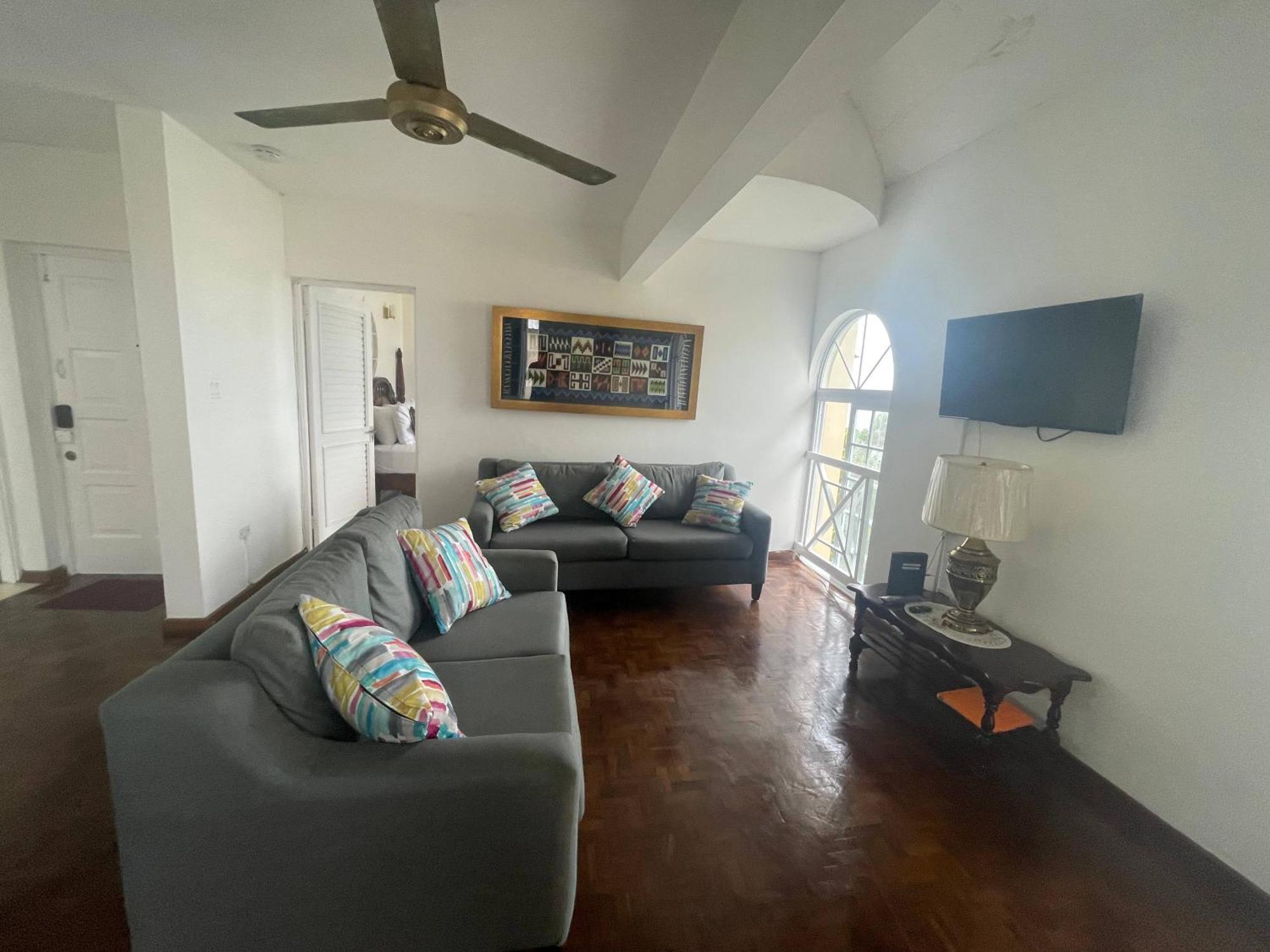 Oceanbreeze Jamaica Penthouse, 7-Minute Walk To Beach Ocho Rios Exterior foto